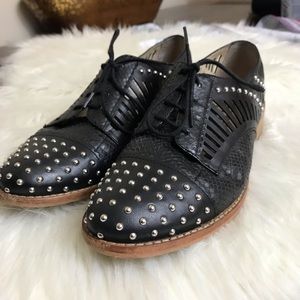 SAM EDELMAN CUT OUT LACE UP LEATHER SHOE